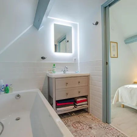 Holiday home Le Marronnier De Victor *